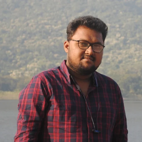 Digital marketing course graduate from job-oriented training institute